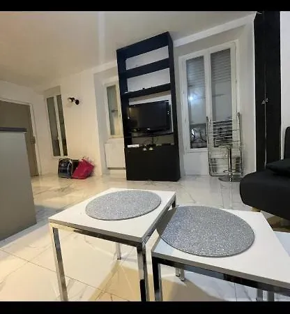 Moderne 15 Apartment Paris